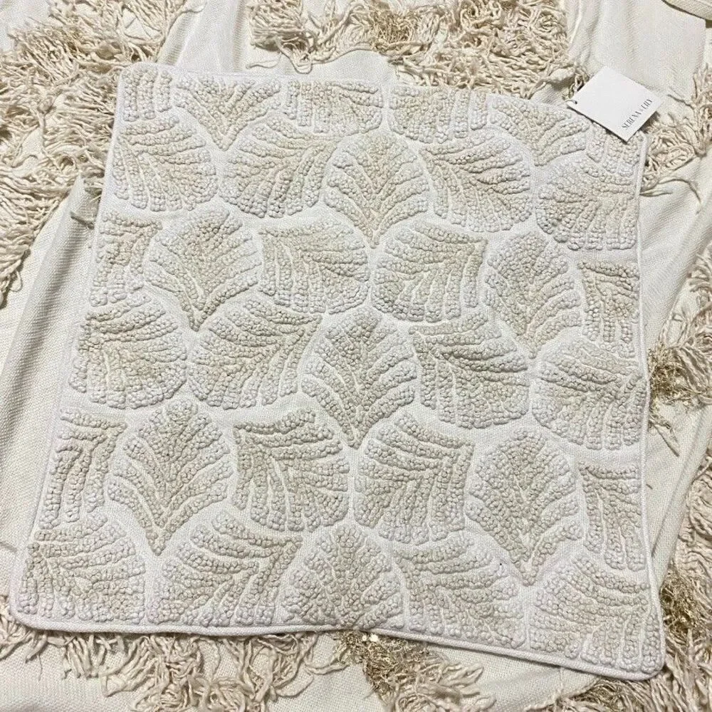 Serena & Lily nwt pillow